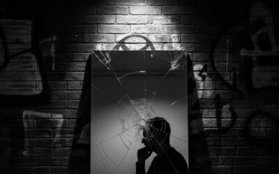 Frases de la vida real: citas crudas, cínicas y profundas para reflexionar